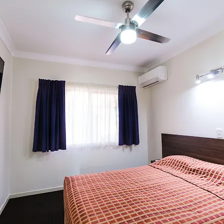 Hotel Quality Robertson Gardens 4*