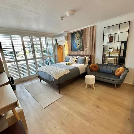 Aparthotel West End