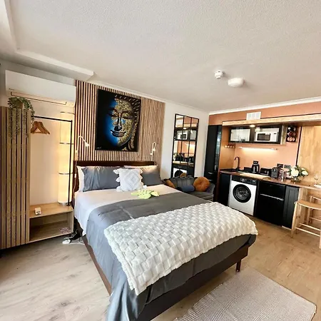 West End 4* Brisbane