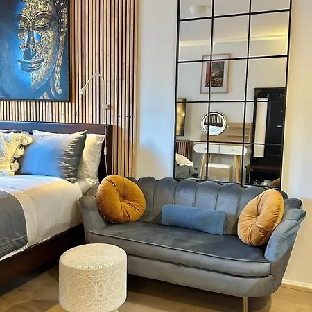 Aparthotel West End