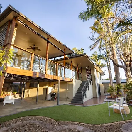 Holiday home Tropical Tranquility Spacious Family Leafy Oasis *