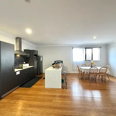 Homestay 14b Sunny Ensuite In Coppers Plains Brisbane