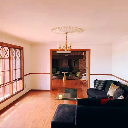 Homestay Yaka
