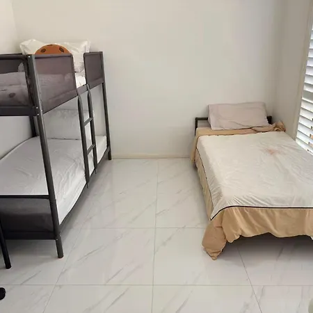 Villa Spacious Family Retreat With Pool In Carindale