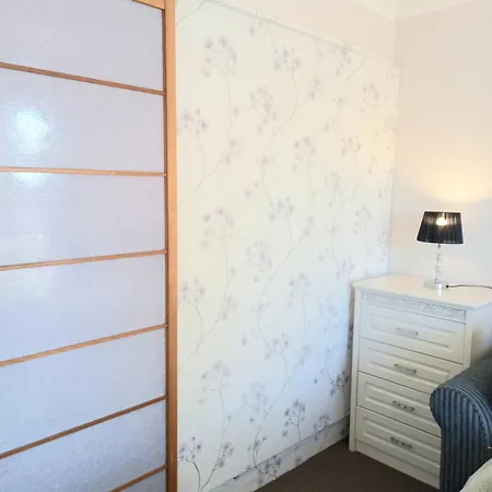 Air Conditioned Floral Youth Backpacker And House *