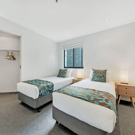 Aparthotel Quest River Park 5*