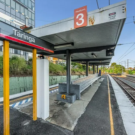 Modern 4br 3bath Duplex Near Train Station Stylish Comfortable *