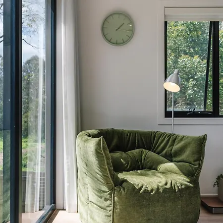 Cassa Aura Place - Modern 4br Homes Brisbane