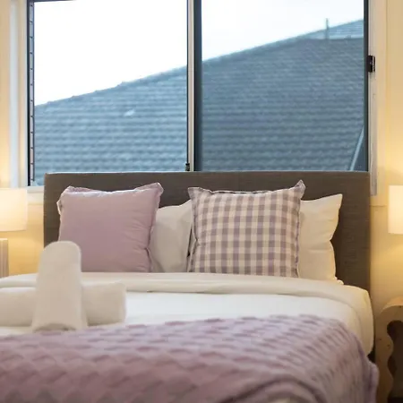 Spacious Comfort For Families Eat Explore