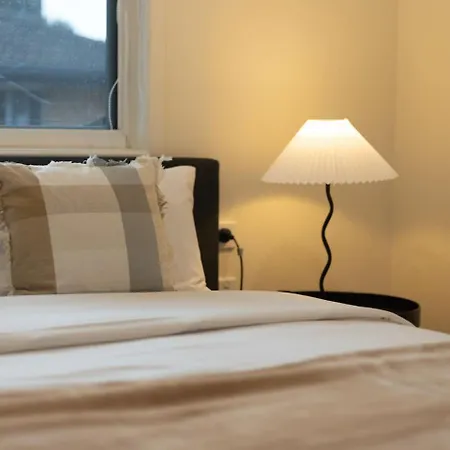 Spacious Comfort For Families Eat Explore *