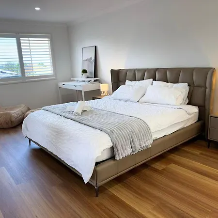 Villa Spacious Family Retreat With Pool In Carindale