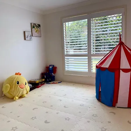 Villa Spacious Family Retreat With Pool In Carindale