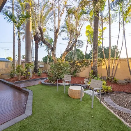 Tropical Tranquility Spacious Family Leafy Oasis *