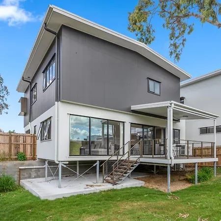 Cassa Aura Place - Modern 4br Homes * Brisbane