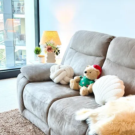 Comfort Cbd 2br With Pool And Gym Skt1002 Apartment Brisbane