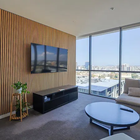 Riverview 2br With Pool And Parking Near Suncorp *