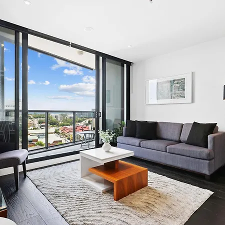 Chic 1-bedroom With Pool And Gym *