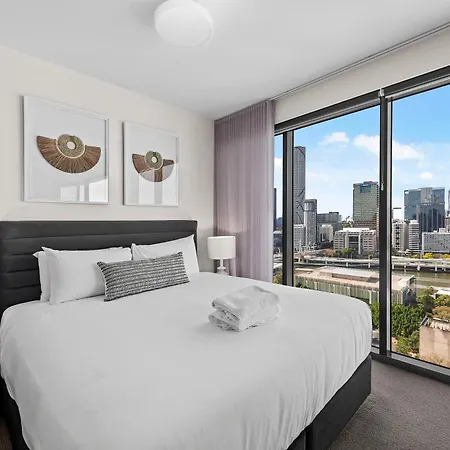 Stunning And River Views With Parking Brisbane