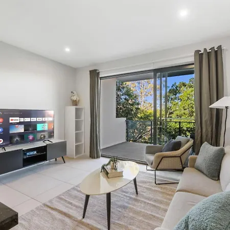 Apartment Stylish Escape 2 Ensuites Balcony Near Shops Brisbane