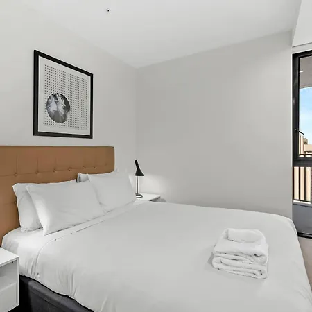 Center 1br With Views, Parking And 5 Star Rooftop Pool Brisbane