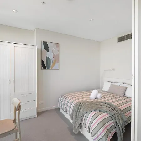 Sky-high Landmark River & Bay View 2br Cbd Free Parking * Brisbane
