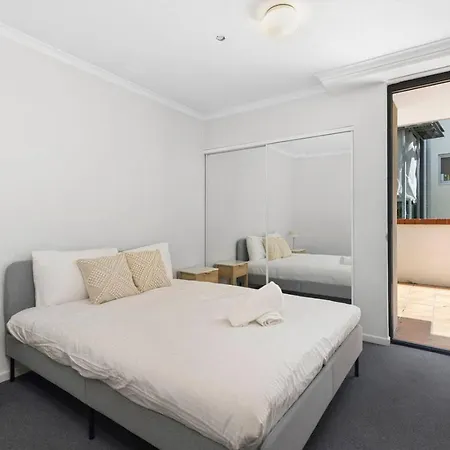 Apartment Practical Base Spring Hill 13 Brisbane