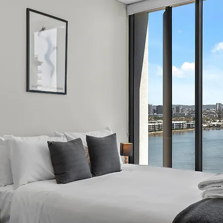 River View 1Br With Amazing Rooftop Pool & Parking Apartment
