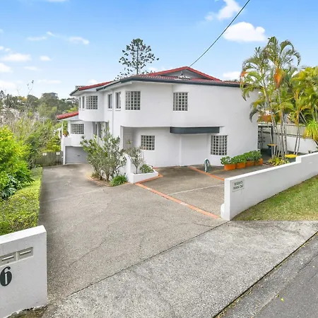 Tranquil 3-bed Unit With Lush Garden Views Apartment *