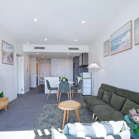 Apartment Stunning 1br With Views And Fantastic Location! *