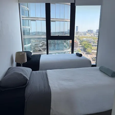 Luxury W Rooftop Pool Apartment *