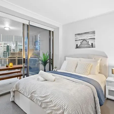 Modern 2br In Cbd Free Parking And Pool Apartment Brisbane
