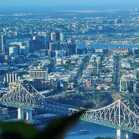 Sky-high Landmark River & Bay View 2br Cbd Free Parking * Brisbane