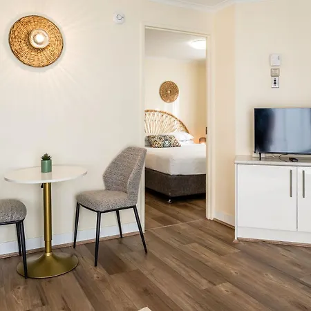 Convenience & Comfort At The Abbey On Roma Apartment Brisbane