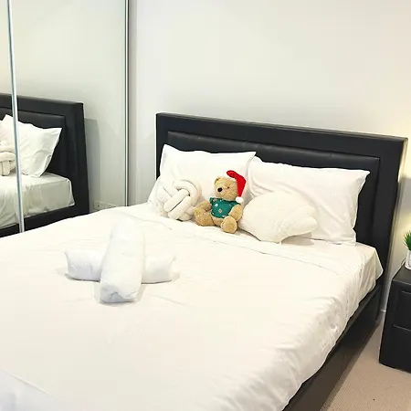 Comfort Cbd 2br With Pool And Gym Skt1002 Apartment