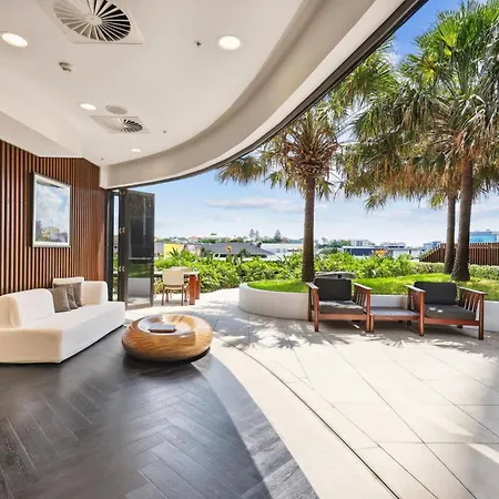Chic 1-bedroom With Pool And Gym