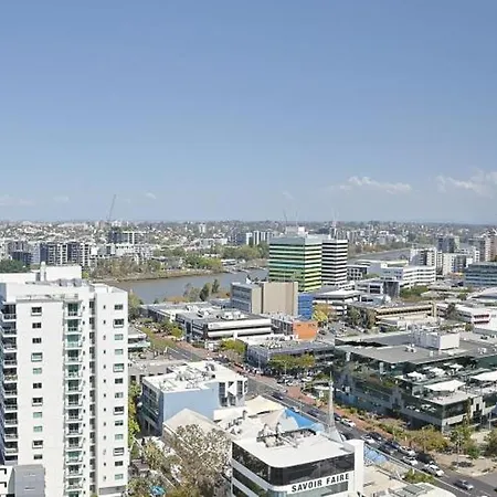 Apartment Riverview 2br With Pool And Parking Near Suncorp *