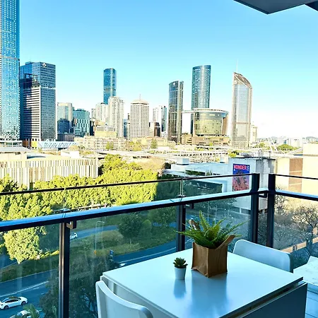 Apartment Prime 2br Location Pool Parking Bct 1004 Brisbane