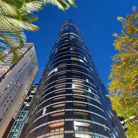 Sky-high Landmark River & Bay View 2br Cbd Free Parking Apartment