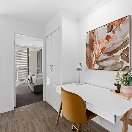Bright And Stylish 2br With Spacious Balcony And Wifi