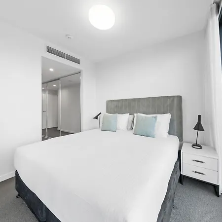 Soft Glow Serene Lucid 2br Apartment Brisbane