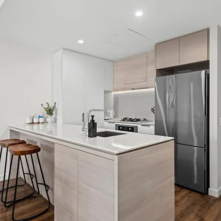 Apartment Stunning And River Views With Parking *