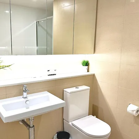 Apartment Comfort Cbd 2br With Pool And Gym Skt1002 Brisbane