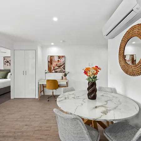 Bright And Stylish 2br With Spacious Balcony And Wifi Apartment *