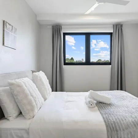 Apartment 2 Bedroom Balcony Close To Hotspots Brisbane