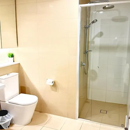 Comfort Cbd 2br With Pool And Gym Skt1002