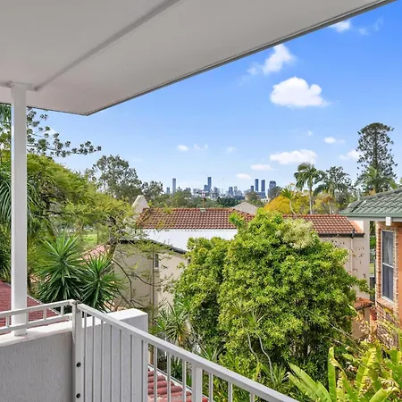 Tranquil 3-bed Unit With Lush Garden Views * Brisbane