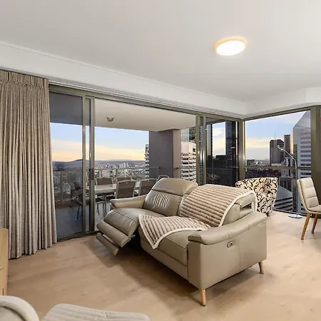 Amazing 2bed-2bath-1car-balcony-views - Cbd Apartment