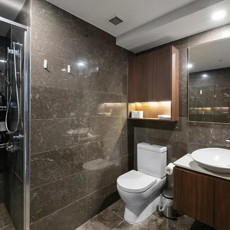 Sky-high Landmark River & Bay View 2br Cbd Free Parking Apartment *