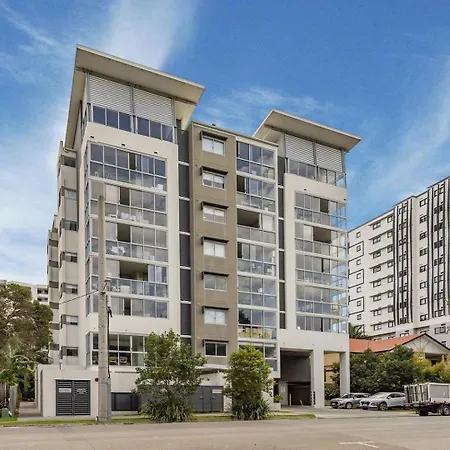 Bright And Stylish 2br With Spacious Balcony And Wifi Apartment Brisbane