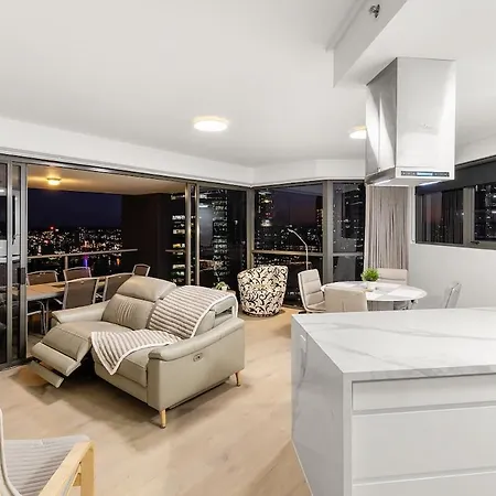 Amazing 2bed-2bath-1car-balcony-views - Cbd Apartment